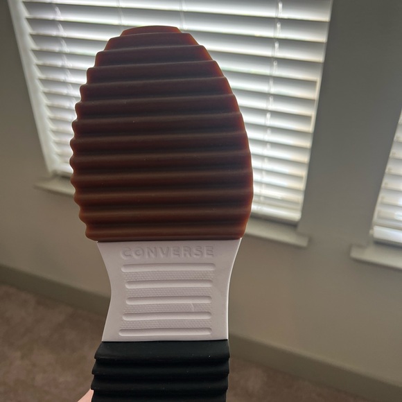 Converse Run Star Hike High-Tops - Picture 2 of 4